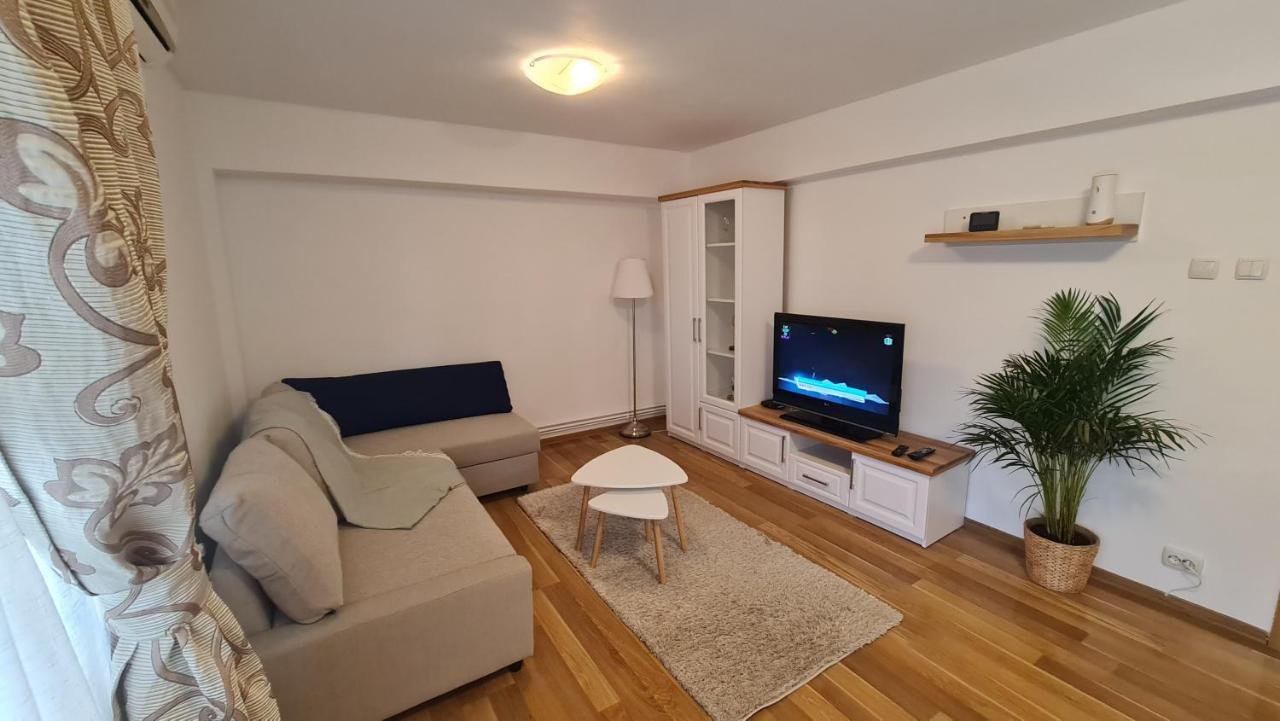 Vs Central Apartment 奥托佩尼 外观 照片