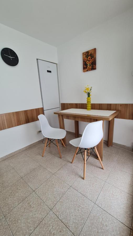 Vs Central Apartment 奥托佩尼 外观 照片